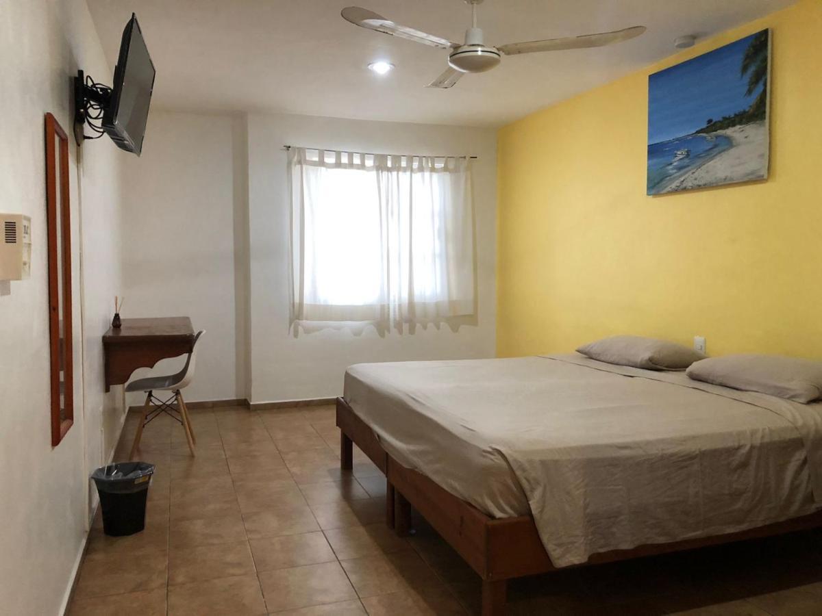 Hotel International House Playa del Carmen Esterno foto
